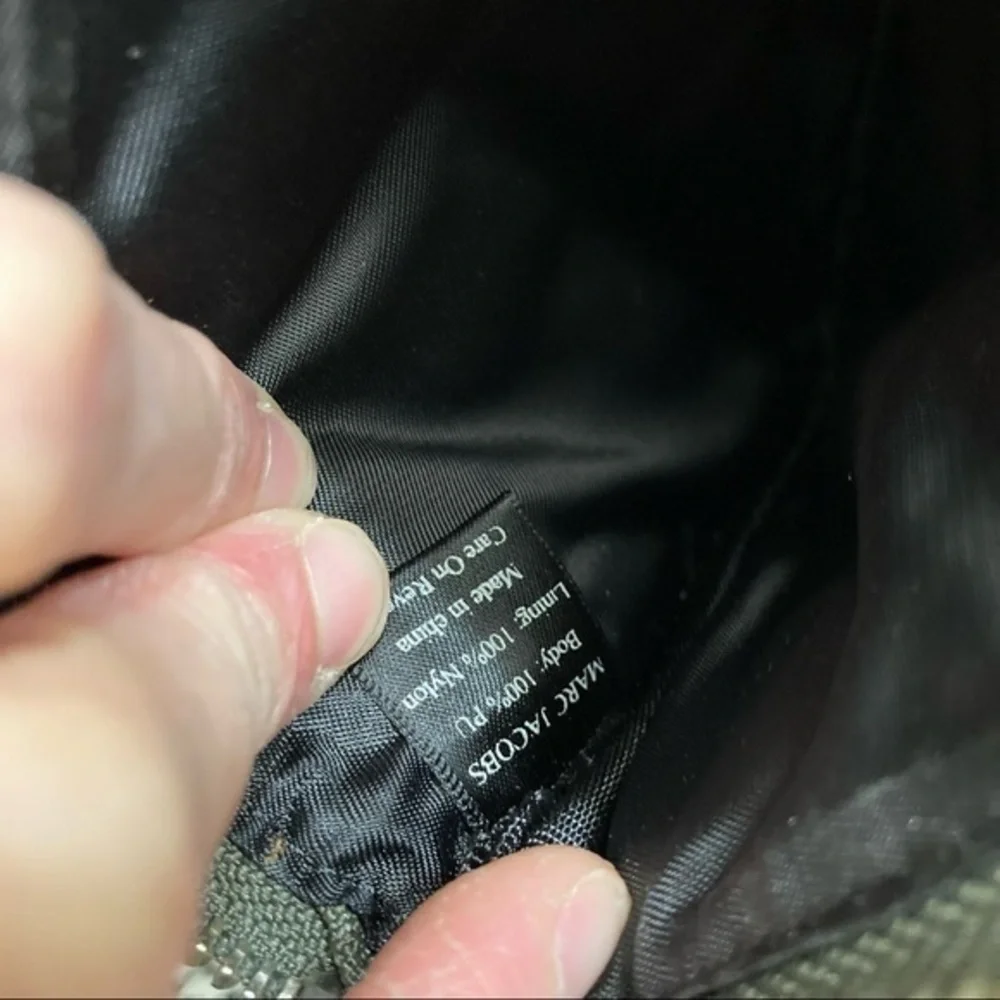 Marc jacobs metallic quilted wristlet bag